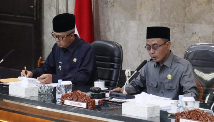 Di Penghujung Tahun, DPRD Tetapkan Tiga Raperda Jadi Perda