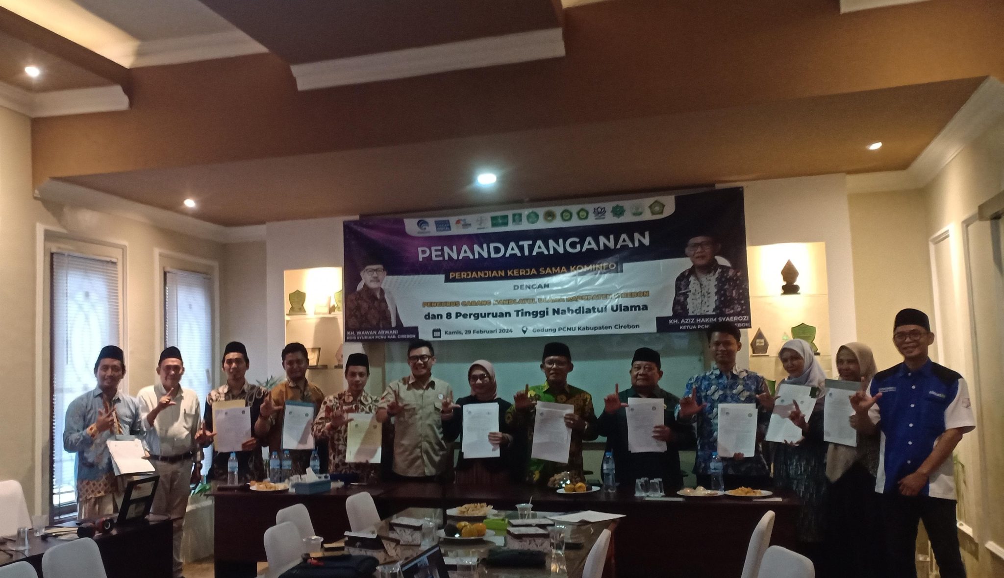 Foto bersama Kominfo dan PCNU Kabupaten Cirebon. Rifki/Rilis