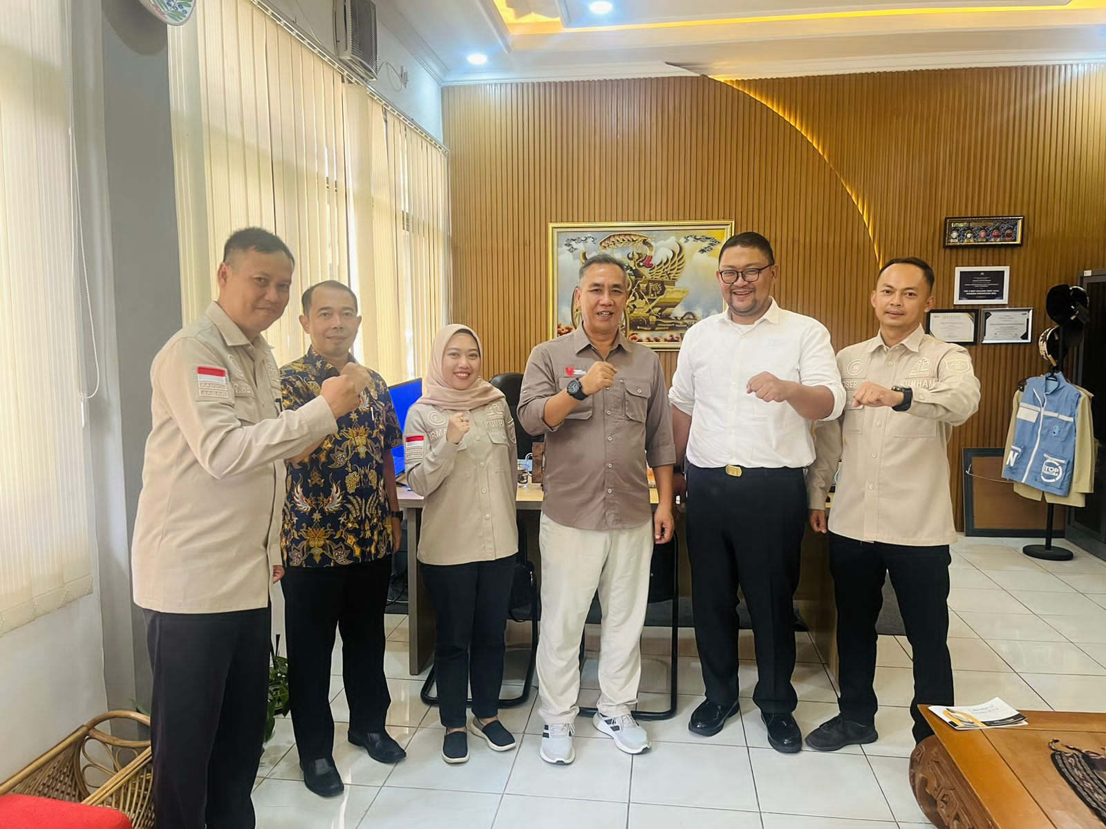 Disbudpar Kota Cirebon bersama Kemenkumham Wilayah Jabar. Foto: Istimewa