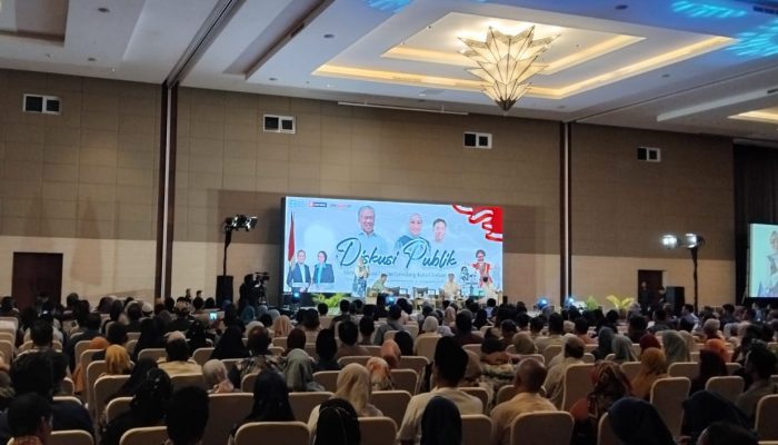 Di Depan Ribuan Pengurus RT/RW, Eti Herawati-Suhendrik Bicara Kemajuan Ekonomi