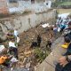 Aksi bersih-bersih sungai pasca banjir di Kota Cirebon.