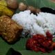 Nasi Jamblang, kuliner khas Cirebon.