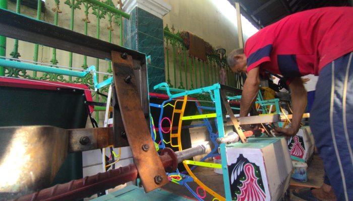 Mengenal Becak Mini Cirebon, Si Unik Mungil