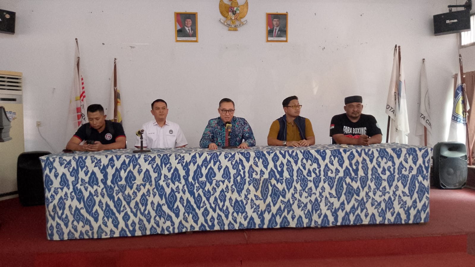 Andi Lie resmi daftar calon ketua KONI Kota Cirebon.