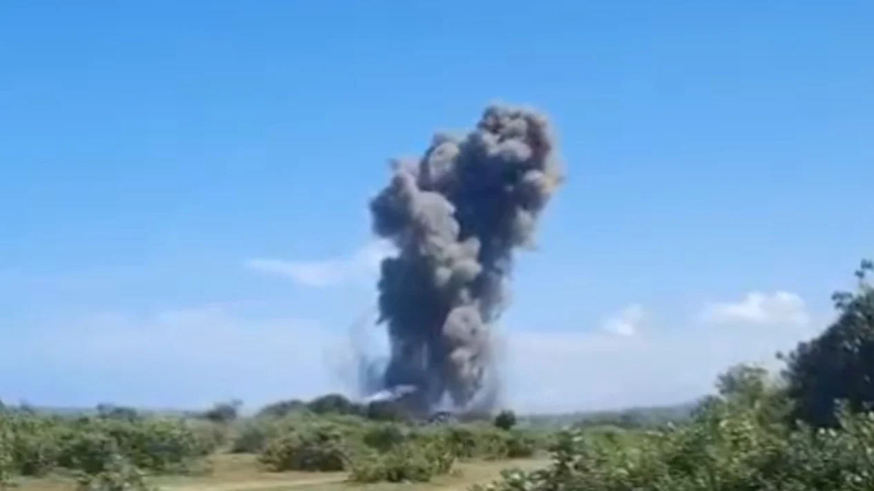 Tangkapan layar ledakan amunisi di Garut.