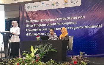 Dinas Kesehatan (Dinkes) Kabupaten Cirebon mendorong penguatan kolaborasi lintas sektor dalam upaya pencegahan pneumonia dan diare melalui program imunisasi.