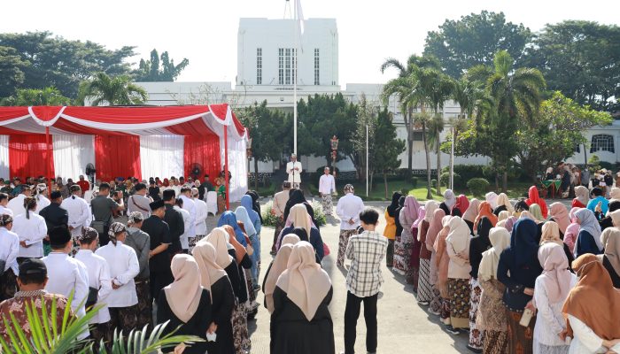 Peringatan Hardiknas, Wali Kota Edo Soroti Pentingnya Pendidikan yang Inklusif dan Berkualitas