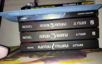 Novel Ahmad Fuadi, Trilogi Negeri 5 Menara.