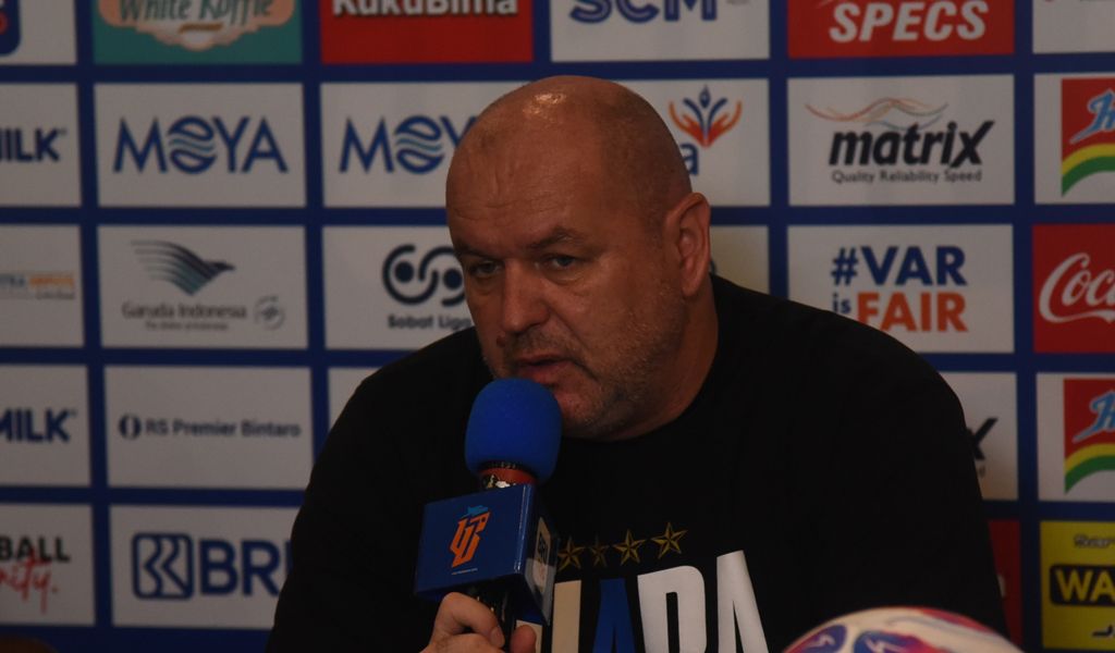 Bojan Hodak siap turunkan skuad muda jelang Persib vs Persita.