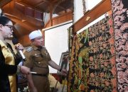 Batik Paseban dan Kamuning Diangkat Jadi Simbol Budaya Kuningan dalam Pameran “Menembus Cakrawala”