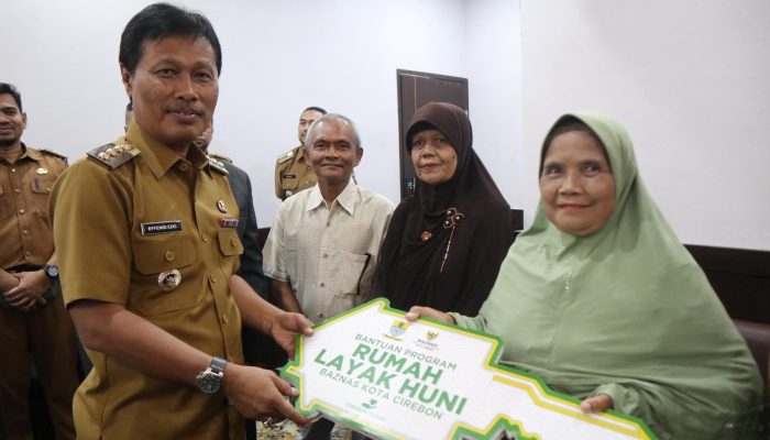 Pemkot Cirebon dan Baznas Salurkan Bantuan Rehab untuk 22 Rumah