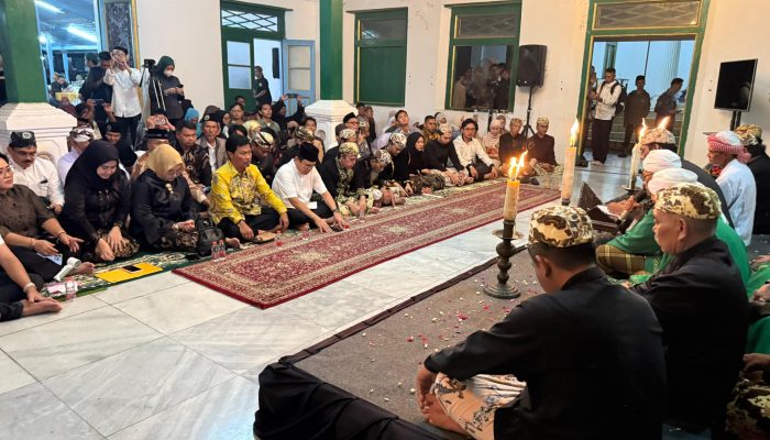 Babad Cirebon Dibacakan di Keraton Kanoman, Wali Kota: Ini Cermin Moral dan Jejak Sejarah