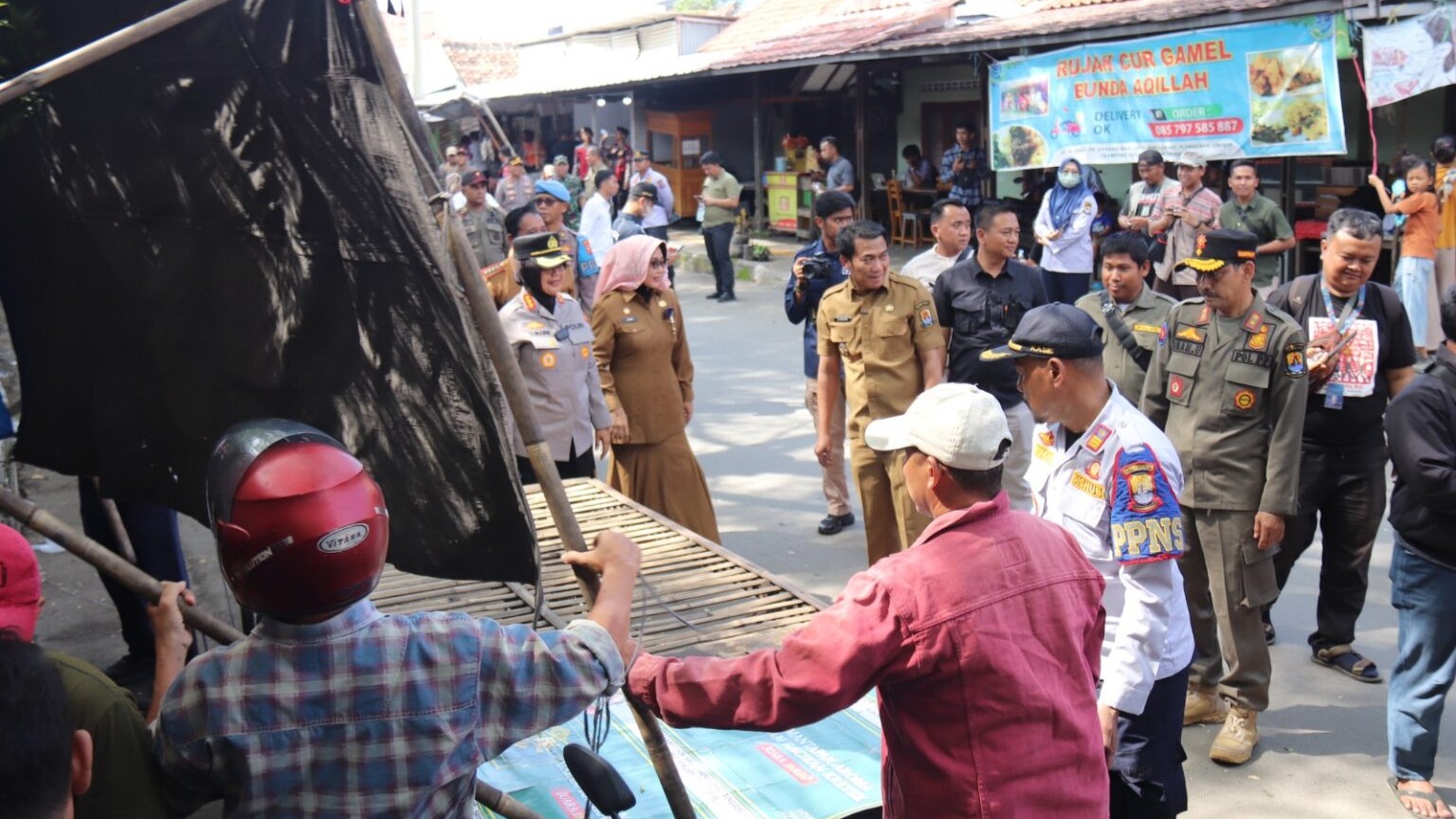 kawasan batik trusmi