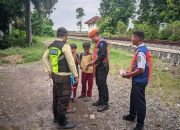 Peringatan KAI: Jangan Jadikan Jalur Kereta Api Tempat Bermain