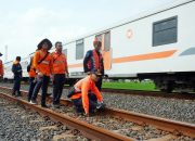 KAI Daop 3 Cirebon Konsisten Tingkatkan Keselamatan Perjalanan KA Lewat Pemeriksaan Lintas Jalan Kaki