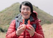 Kak Seto Rayakan Ulang Tahun ke-74 dengan Mendaki Gunung Prau, Ini Rahasianya Tetap Bugar