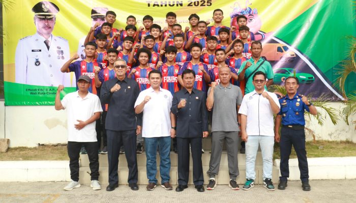Pemkot Cirebon Luncurkan Program KTMDU dan Lepas Tim Sepak Bola ke Porprov 2025
