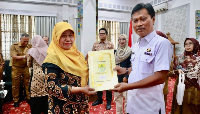 Wali Kota Cirebon Ajak ASN Purna Bakti Terus Berkontribusi Lewat Saran dan Ide Kreatif