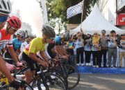 Ribuan Warga Saksikan Meriahnya Tour de Linggarjati ke-8 di Kuningan