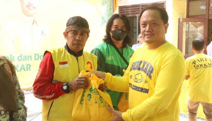 Peringati HUT ke-61, Golkar Kota Cirebon Bagikan 1.000 Paket Sembako untuk Kader dan Masyarakat