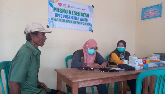 Ratusan Warga Gunungsari Waled Mengungsi Akibat Banjir, Posko Kesehatan Dipadati Pengungsi