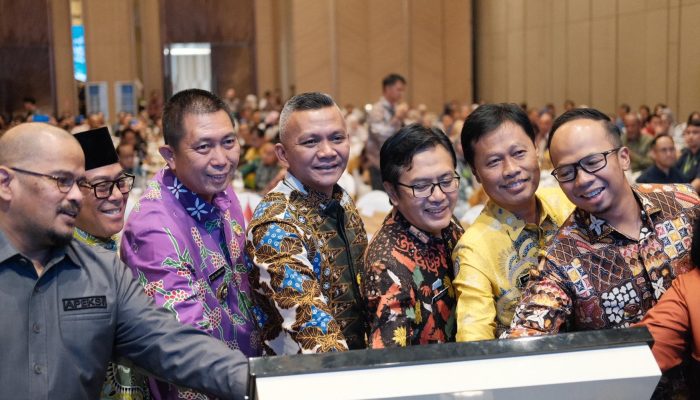 Wali Kota Cirebon Dorong Inovasi PAD di Forum Rembug Fiskal APEKSI