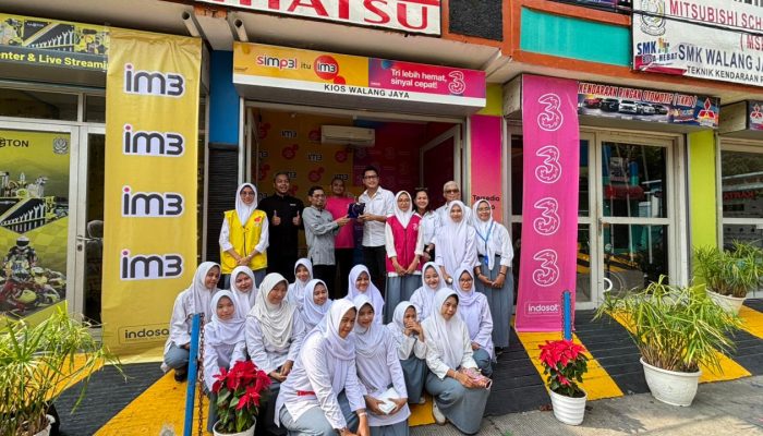 Indosat dan SMK Walang Jaya Perkuat Pembelajaran Praktik Lewat Program Kios