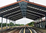 KAI Daop 3 Cirebon Genjot Perbaikan Fasilitas Stasiun Jelang Nataru 2025/2026