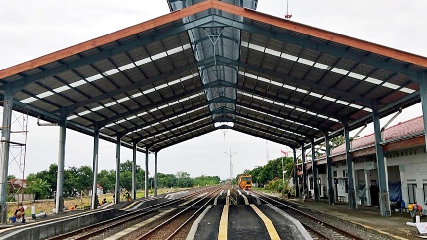 perbaikan sarana KAI