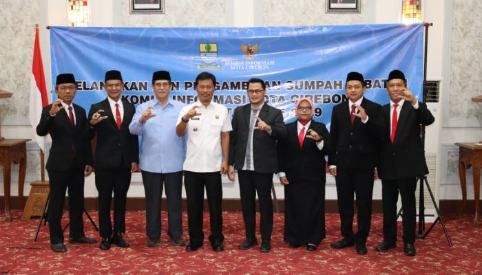 Komisioner KI Kota Cirebon 2025-2029 Resmi Dilantik