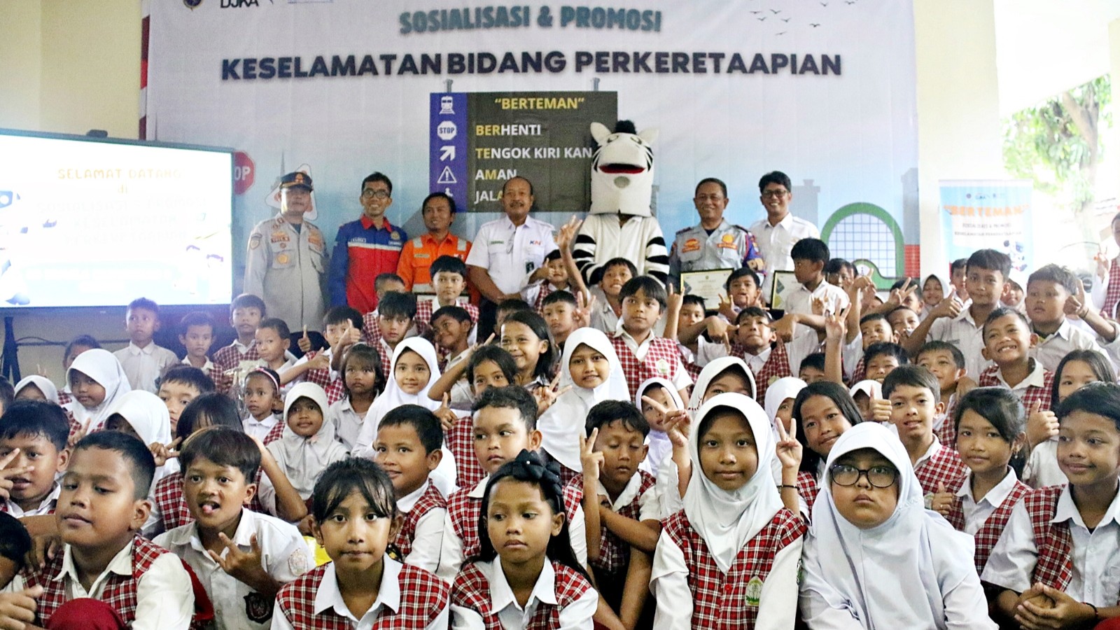 edukasi keselamatan KA