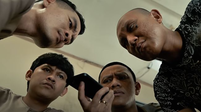 agak laen: menyala pantiku