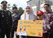 Kartu Idola Pendidikan Daerah Disalurkan, Pemkot Cirebon Perluas Akses Pendidikan