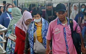 KAI Daop 3 Cirebon Sediakan 29.945 Tiket KA untuk Libur Panjang Imlek