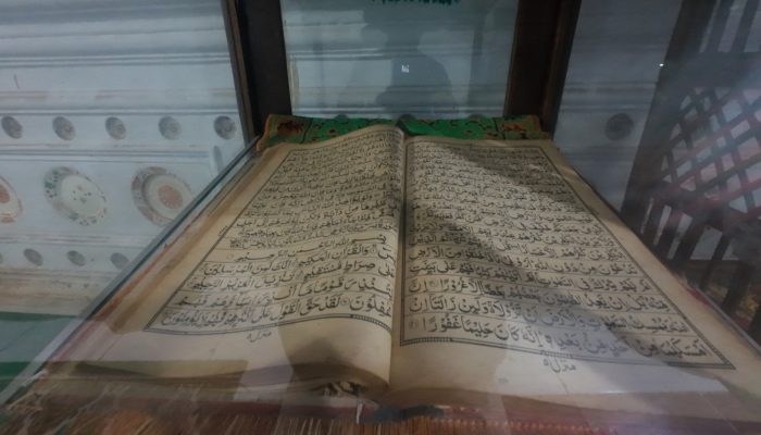 Jejak Spiritual dan Manuskrip Kuno di Masjid Dog Jumeneng