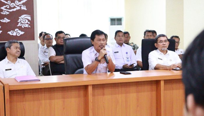 Dialog dengan Mahasiswa, Wali Kota Cirebon Tegaskan Pemerintah Terbuka terhadap Kritik