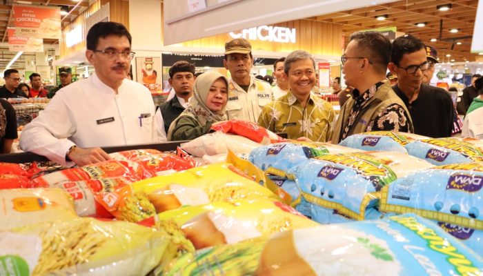 Wali Kota Cirebon Pantau Pasar hingga SPBU, Pastikan Stok Pangan dan BBM Aman Jelang Lebaran